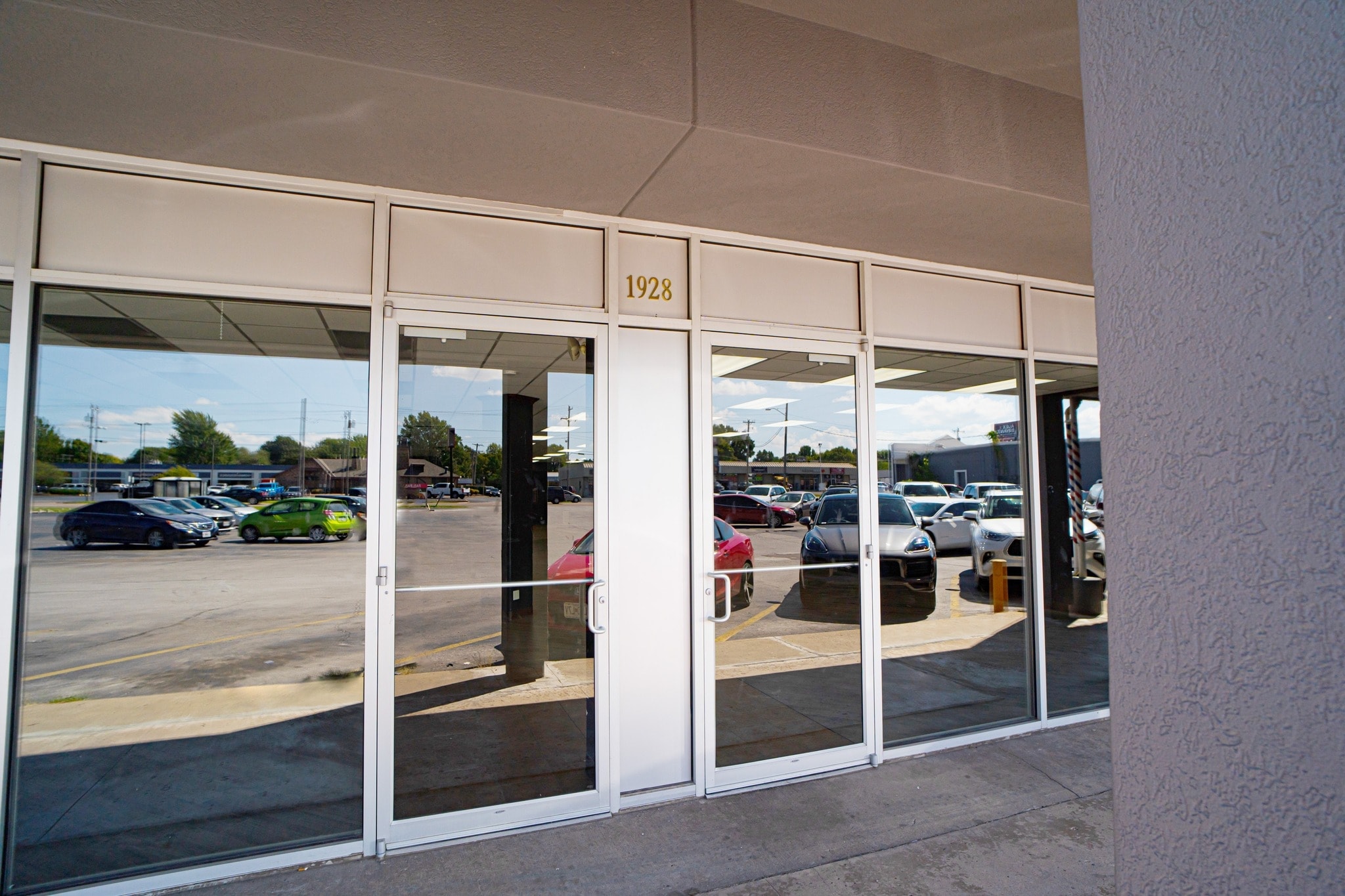 Glenstone Plaza Storefront